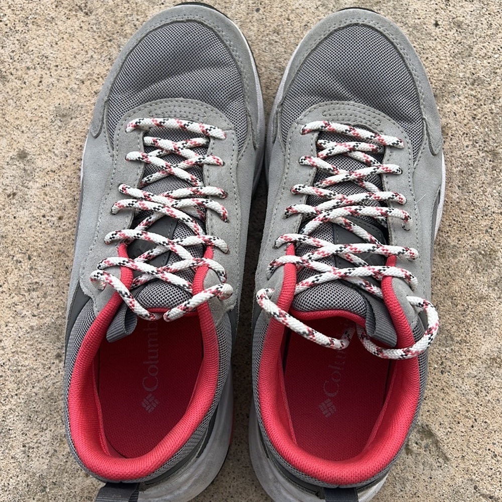 Columbia Women's Pivot Mid Waterproof Hiking Shoe Size 9 - Picture 6 of 9